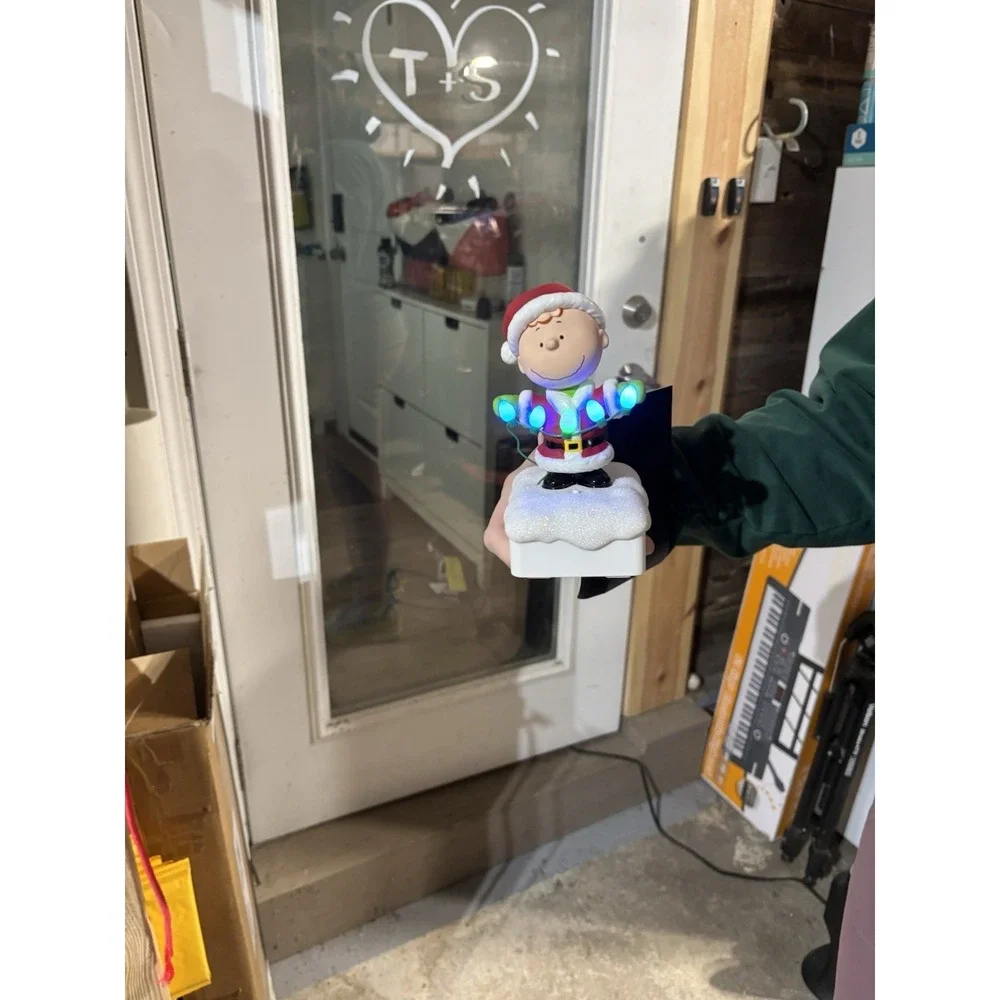 Hallmark Peanuts Gang Charlie Brown Wireless Christmas‎ Light Show 2015